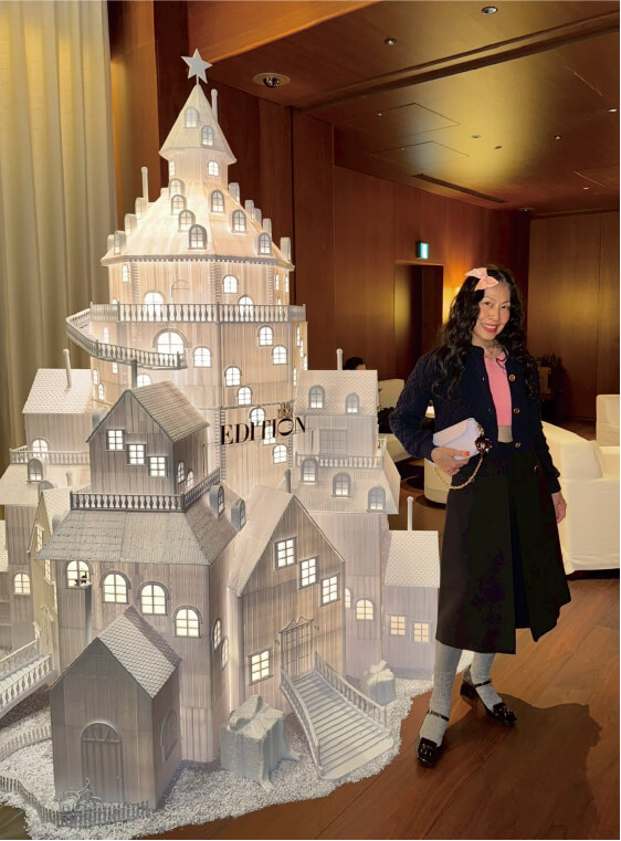 銀座のエディションホテルの
真っ白なツリーは 折り紙のようエレガントなここは居心地がいい